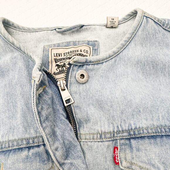 Levi's Light Wash Denim Jeans Zipper Button Down Jacket Size 1X - Picture 5 of 8